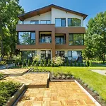 Kraimorie Park Apartman *